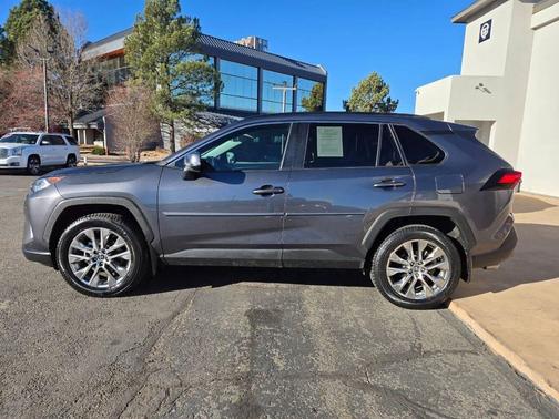 2020 Toyota RAV4 XLE Premium