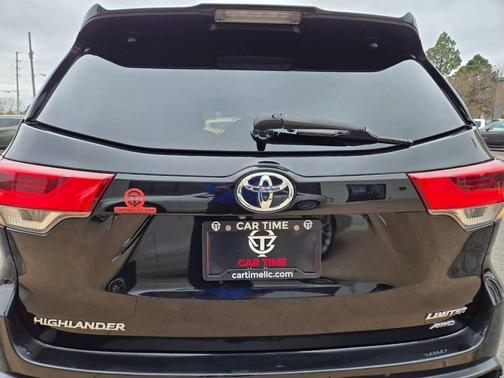 Midnight Black Metallic 2017 Toyota Highlander Limited Platinum