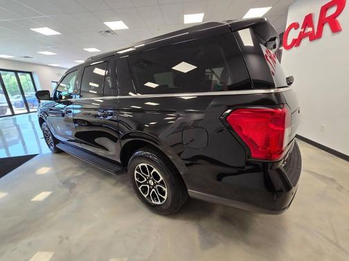 Agate Black 2024 Ford Expedition Max XLT