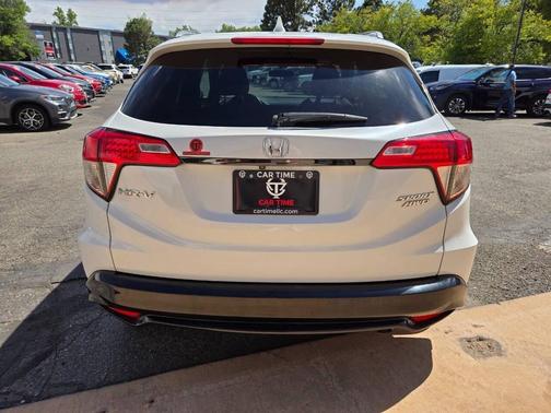 Platinum White Pearl 2021 Honda HR-V AWD Sport