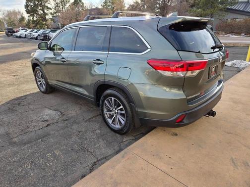 2018 Toyota Highlander SE