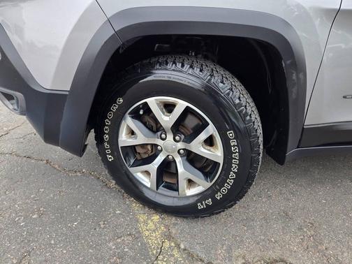 Billet Silver Metallic Clearcoat 2015 Jeep Cherokee Trailhawk