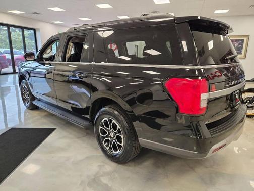 Agate Black 2024 Ford Expedition Max XLT