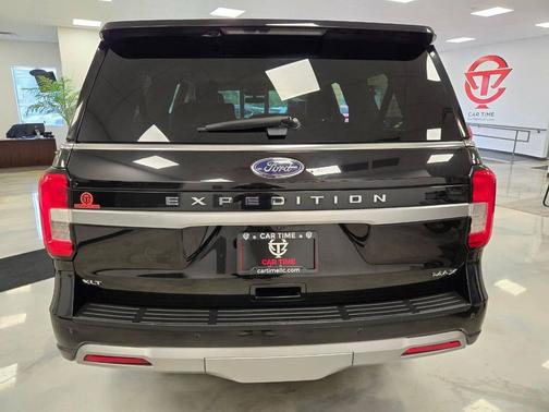 Agate Black 2024 Ford Expedition Max XLT
