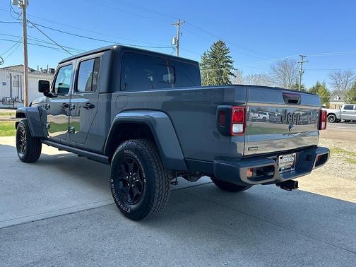 2021 Jeep Gladiator Sport