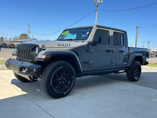 2021 Jeep Gladiator Sport