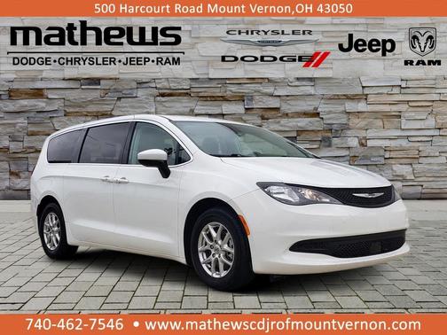 2023 Chrysler Voyager LX