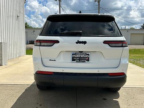 2023 Jeep Grand Cherokee L Laredo