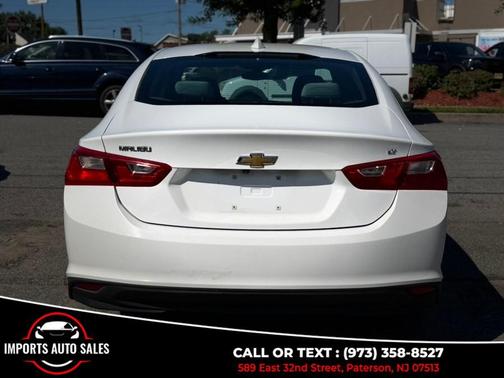 White 2016 Chevrolet Malibu 1LT