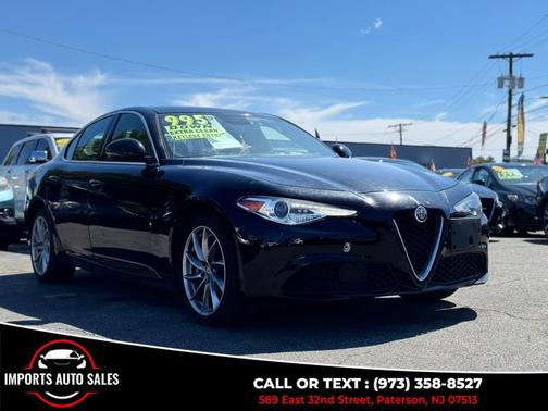 Black 2019 Alfa Romeo Giulia Base