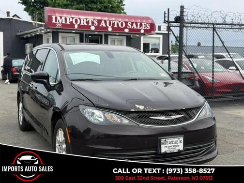 Red 2017 Chrysler Pacifica Touring