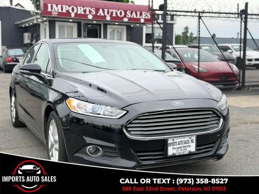Black 2016 Ford Fusion SE
