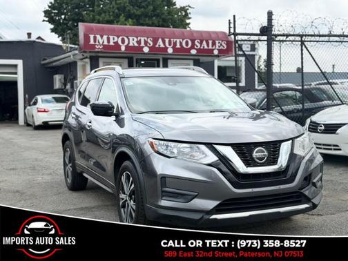 Gun Metallic 2019 Nissan Rogue SV