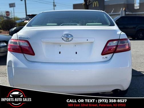 White 2009 Toyota Camry Hybrid