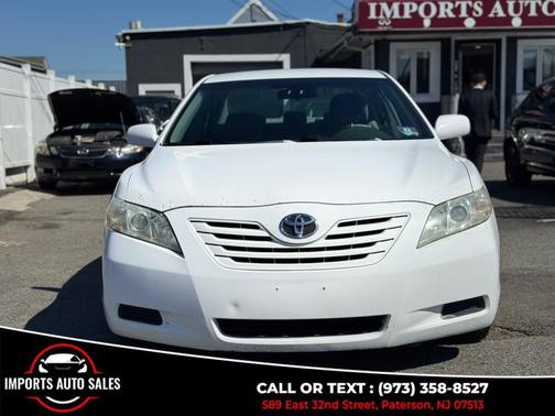 White 2009 Toyota Camry Hybrid