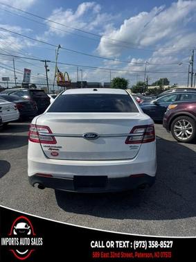 White 2013 Ford Taurus SEL