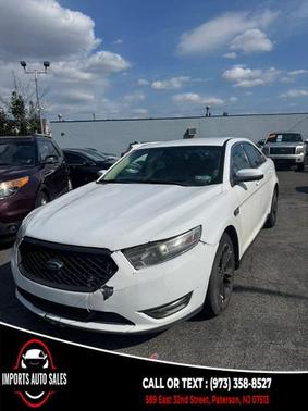 White 2013 Ford Taurus SEL
