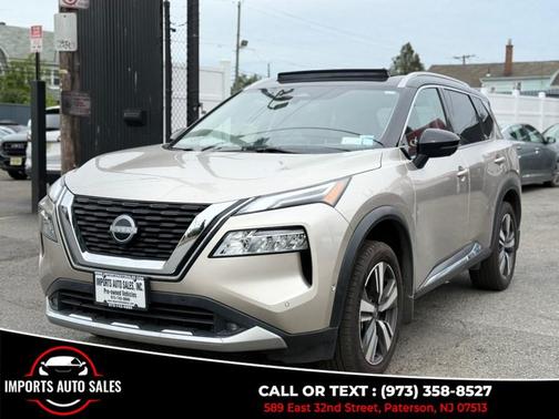 Brilliant Silver / Black 2022 Nissan Rogue Platinum