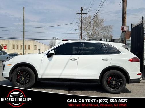 White 2016 Porsche Cayenne Base