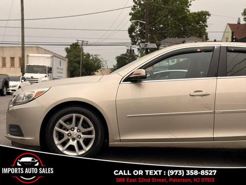 Gold 2014 Chevrolet Malibu 1LT