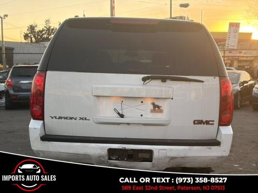 White 2007 GMC Yukon XL 1500 SLE
