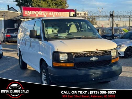 White 2017 Chevrolet Express 2500 Work Van