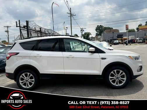 White 2018 Ford Escape SE