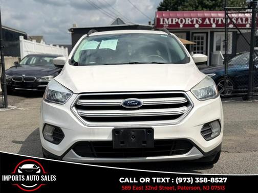 White 2018 Ford Escape SE