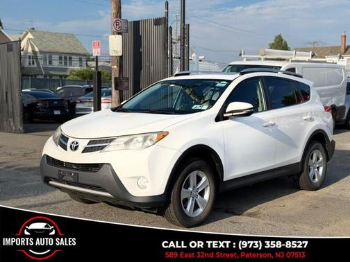 White 2013 Toyota RAV4 XLE