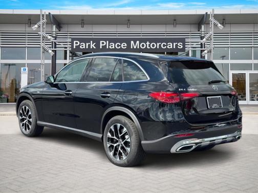 2025 Mercedes-Benz GLC 350e 