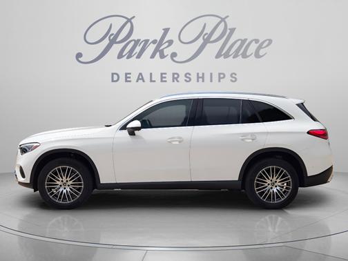 Polar White 2025 Mercedes-Benz GLC 300