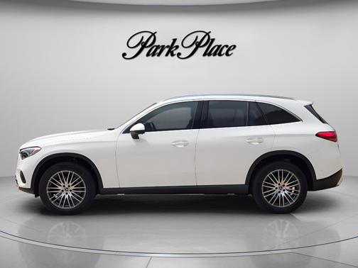 Polar White 2025 Mercedes-Benz GLC 300 4MATIC