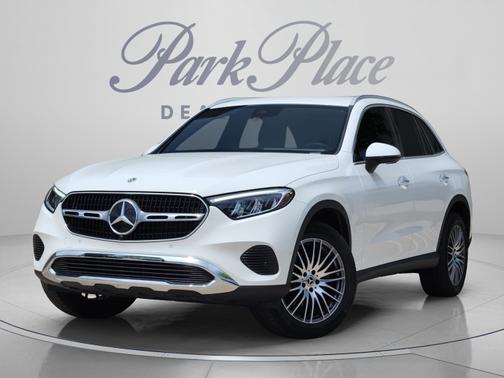 Polar White 2025 Mercedes-Benz GLC 300