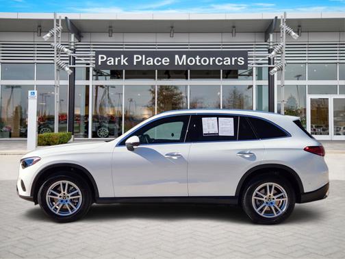 2025 Mercedes-Benz GLC 300 Base