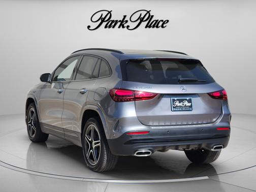 2025 Mercedes-Benz GLA 250 