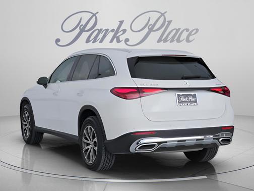 Polar White 2025 Mercedes-Benz GLC 300 4MATIC