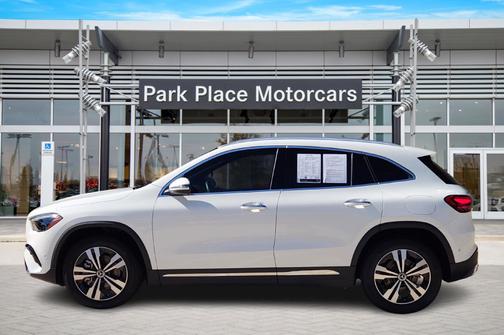 2025 Mercedes-Benz GLA 250 Base