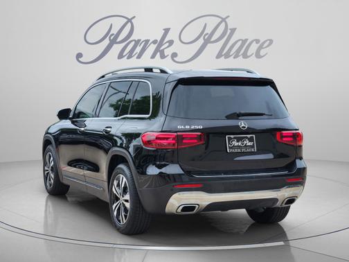 Night Black 2025 Mercedes-Benz GLB 250 Base