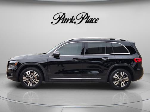 Night Black 2025 Mercedes-Benz GLB 250