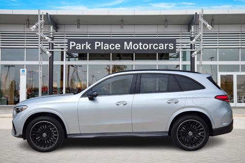 2025 Mercedes-Benz GLC 350e Base