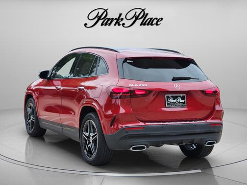 MANUFAKTUR Patagonia Red Metallic 2025 Mercedes-Benz GLA 250