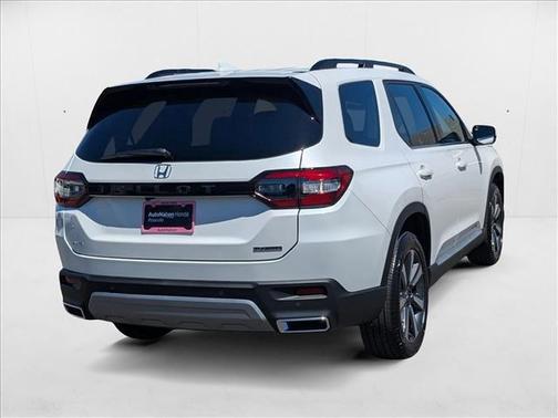 2025 Honda Pilot Touring 8-Passenger
