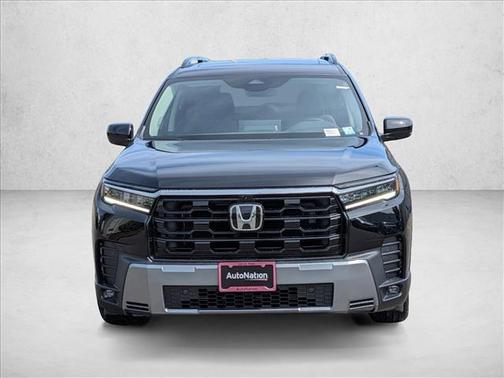 Crystal Black Pearl 2026 Honda Pilot Touring 8-Passenger