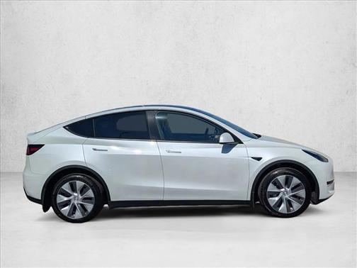 2024 Tesla Model Y Long Range Dual Motor All-Wheel Drive