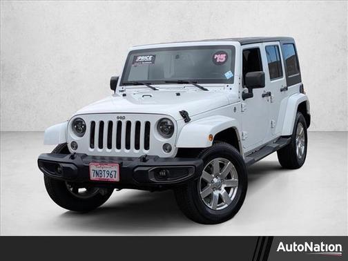 Bright White Clearcoat 2015 Jeep Wrangler Unlimited Sahara