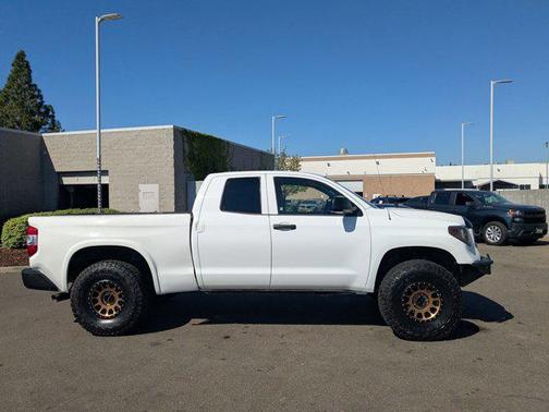 2016 Toyota Tundra SR