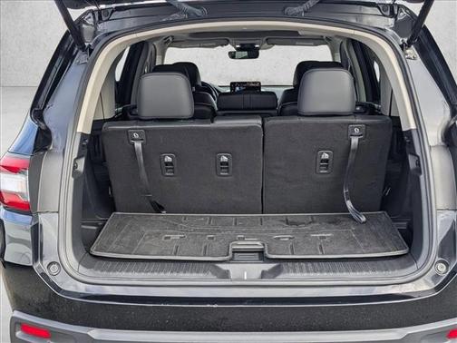 2023 Honda Pilot Touring 8-Passenger
