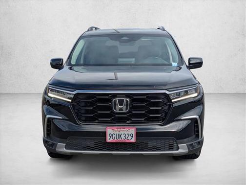 2023 Honda Pilot Touring 8-Passenger
