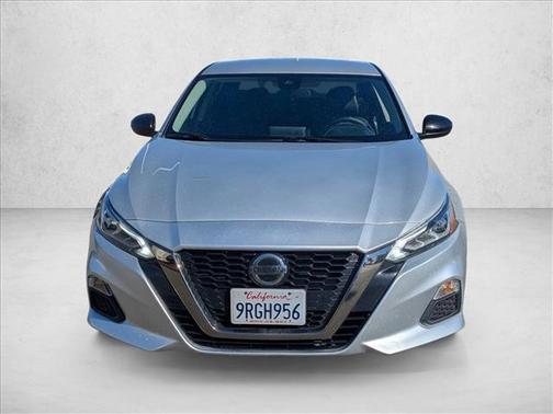 2022 Nissan Altima SR FWD