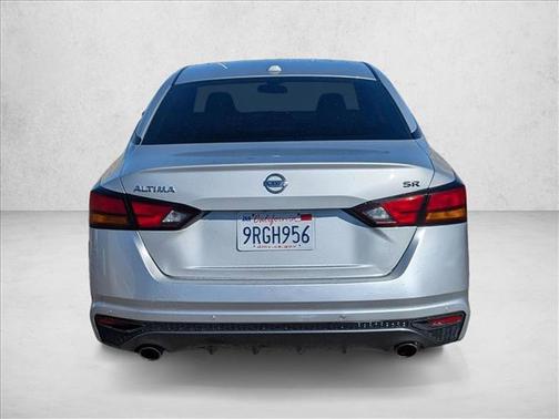 2022 Nissan Altima SR FWD
